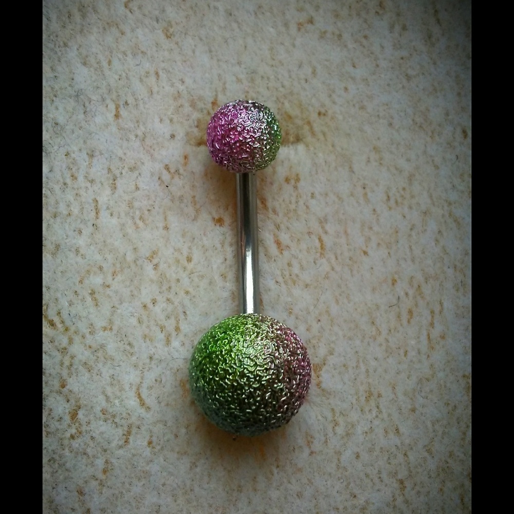 ✨💖*5/$15* Sparkly Stainless Belly Ring - Picture 6 of 8